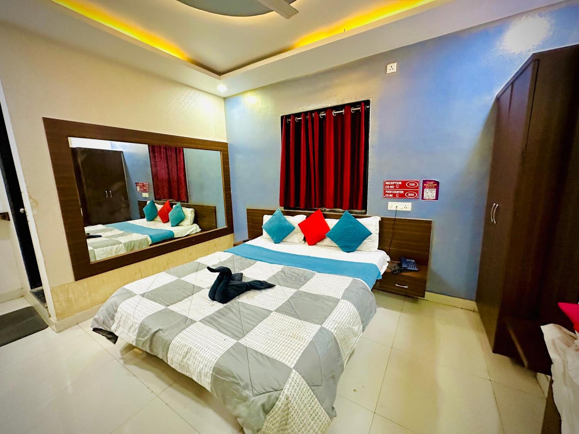 Hotel Sawai Executive Jadhavwadi Dış mekan fotoğraf